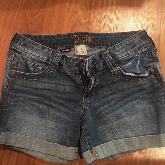 Decree Shorts Lot/2 - Picture 4 of 7